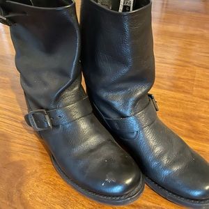 FRYE VERONICA BOOTS!